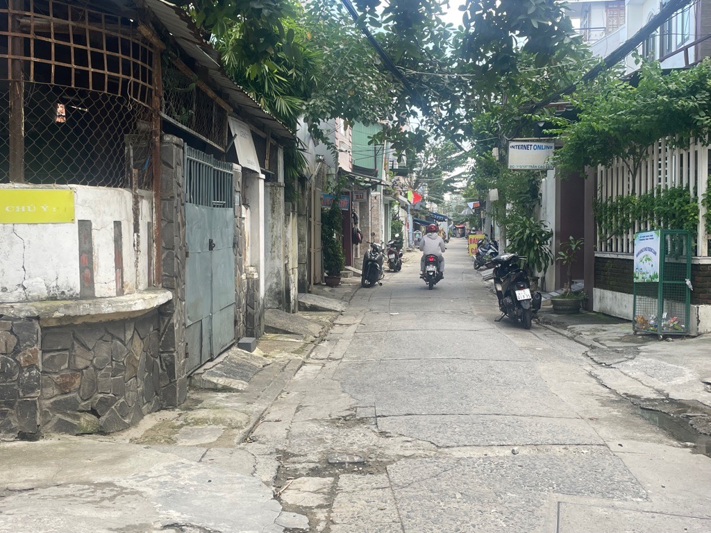 [Giá rẻ]Căn nhà 2 tầng, lô góc ngã 4 – Hai mặt kiệt đường Nguyễn Tất Thành, quận Thanh Khê, Đà Nẵng
